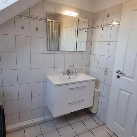 Springer In Ot Grossziethen Div Fuer Bis Zu 6 Personen *