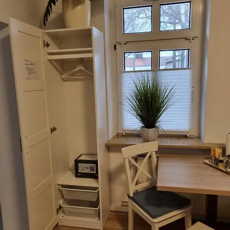 Springer In Ot Grossziethen Div Fuer Bis Zu 6 Personen * Schönefeld