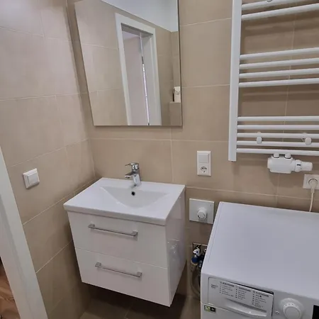 Apartman Springer In Ot Grossziethen Div Fuer Bis Zu 6 Personen *