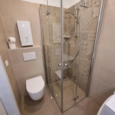 Apartman Springer In Ot Grossziethen Div Fuer Bis Zu 6 Personen Schönefeld