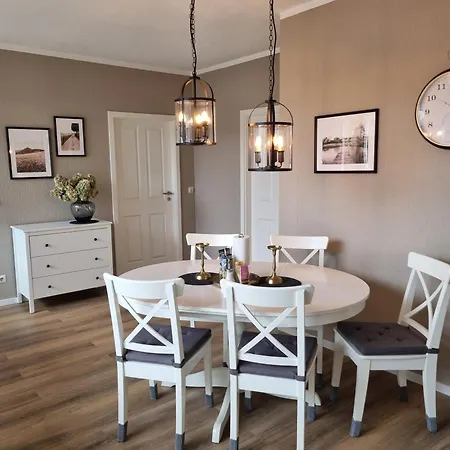 Springer In Ot Grossziethen Div Fuer Bis Zu 6 Personen * Schönefeld