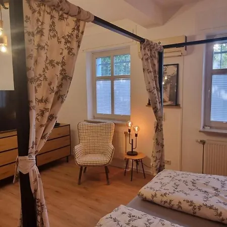 Apartman Springer In Ot Grossziethen Div Fuer Bis Zu 6 Personen Schönefeld