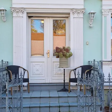 Springer In Ot Grossziethen Div Fuer Bis Zu 6 Personen Apartman Schönefeld